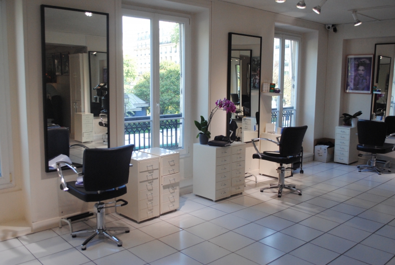 salon-coiffure-RIGAUD-min_floor-home-office-property-living-room-room-781228-pxhere.com